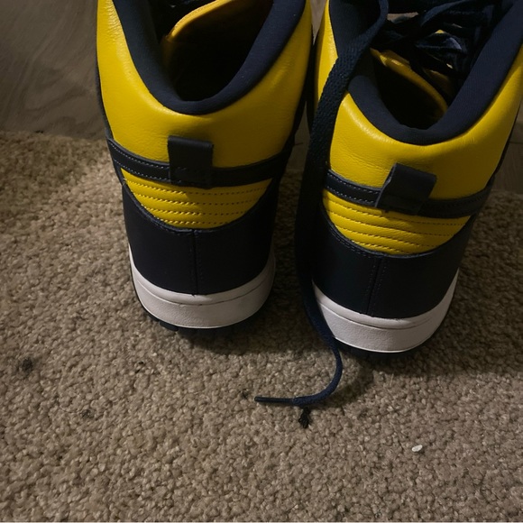 Nike Dunk High OG Michigan - Picture 5 of 5